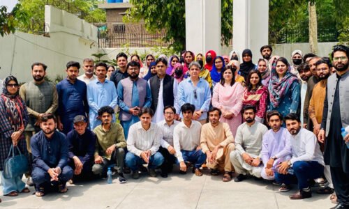 جاوید منزل میں علامہ اقبال کی 87ویں برسی عقیدت سے منائی گئی، نواسہ اقبال اور ماہرینِ اقبالیات کی بھرپور شرکت