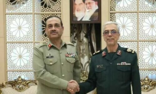 فیلڈ مارشل عاصم منیر کی ایران کے چیف آف جنرل اسٹاف سے ملاقات، دفاعی تعلقات مضبوط بنانے پر اتفاق