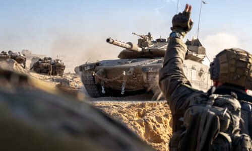 غزہ پر اسرائیلی حملے تیز کرنے کی تیاری، ہزاروں صیہونی فوجیوں کو طلب کرنے کا منصوبہ منظور