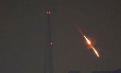 بھارت نے پاکستان پر بزدلانہ حملہ کرتے ہوئے 3 شہروں پر میزائل داغ دیے، معصوم بچہ شہید