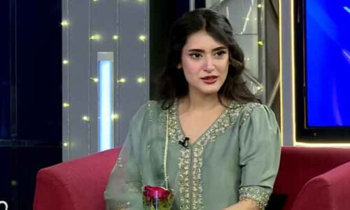 ایسا شوہر چاہیے جو میرے پاؤں دبائے اور اپنے ہاتھوں سے کھانا کھلائے: اداکارہ سحر ہاشمی