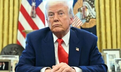 ٹرمپ نے ایپل سے بھارت میں پلانٹس بنانے کا عمل روکنے کا مطالبہ کر دیا