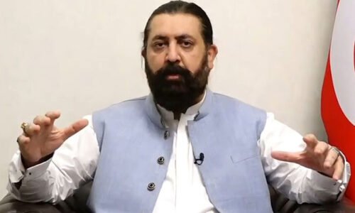گزشتہ 3 سال میں 3 کروڑ لوگ خط غربت سے نیچے چلے گئے، شیخ وقاص اکرم