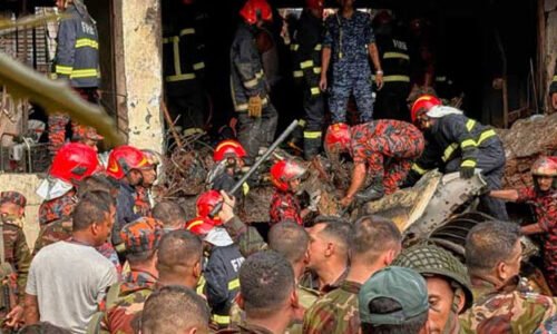 بنگلہ دیشی فضائیہ کے تربیتی طیارے کے حادثے میں ہلاکتوں کی تعداد 27 ہو گئی