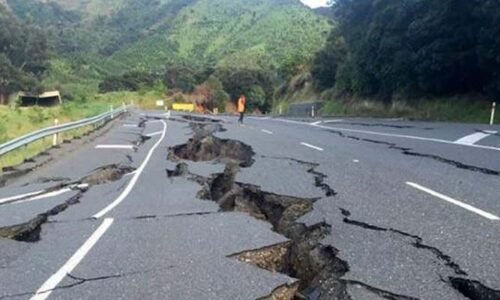 روس میں 7.4 شدت کا زلزلہ ، سونامی کی وارننگ جاری