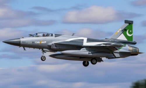 جے ایف 17 تھنڈر اور سی 130 طیاروں کی برطانیہ میں دنیا کے سب سے بڑے ایئر شو میں شرکت