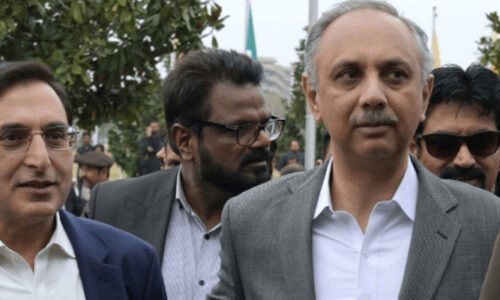 عمر ایوب کی 10 مقدمات میں عبوری ضمانتیں خارج، گرفتاری کا حکم