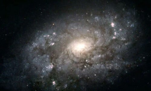 کائنات کی سب سے پراسرار ’فوسل کہکشاں‘ کی دریافت جو وقت میں قید ہے، 3 ارب نوری سال دور