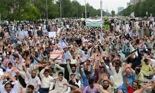 یوٹیلٹی اسٹورز آج سے بند ، ملازمین کیلئے 28 ارب روپے کا پیکیج تیار