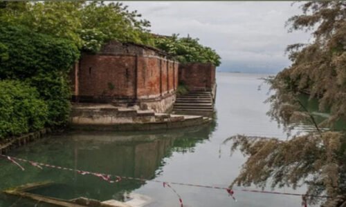 آسیب زدہ جزیرے کو شہریوں نے کیوں خریدا؟ حیرت انگیز کہانی