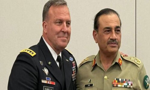 فیلڈ مارشل عاصم منیر کی امریکی قیادت سے ملاقاتیں ، سینٹکام کی چینج آف کمانڈ تقریب میں شرکت