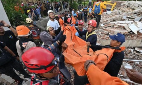 انڈونیشیا میں 6 شدت کا زلزلہ ، کئی عمارتیں منہدم ، درجنوں افراد زخمی