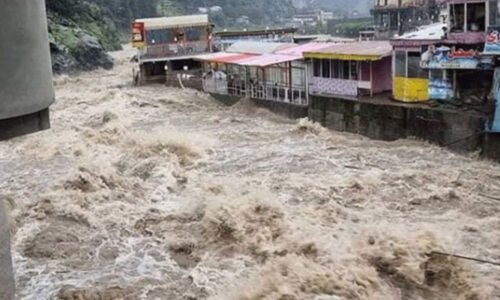 خیبر پختونخوا میں بارش، کلاؤڈ برسٹ اور آسمانی بجلی گرنے سے 33 افراد جاں بحق