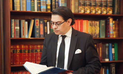 عمران خان ڈیل نہیں کریں گے، سر اٹھا کر واپس آئیں گے، سلمان اکرم راجہ