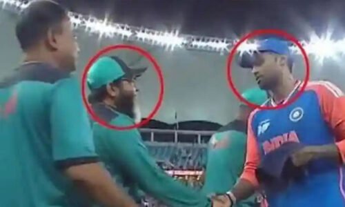 ایشیا کپ، بھارتی کھلاڑیوں کو سابق پاکستانی کرکٹر سے ہاتھ ملانا پڑ گیا، حب الوطنی پر سوال؟