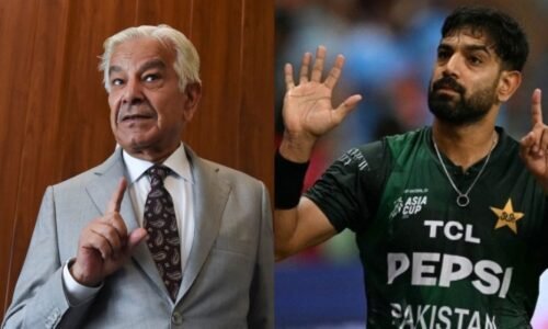 ’کم چُک کے رکھ‘، حارث رؤف کے بھارتی شائقین کو 0-6 کے اشارے پر وزیر دفاع کا ردعمل