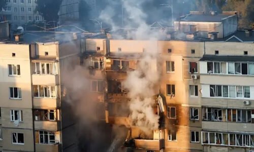 روس کا یوکرین کی سرکاری عمارت پر حملہ، 3 افراد ہلاک، درجن سے زائد زخمی
