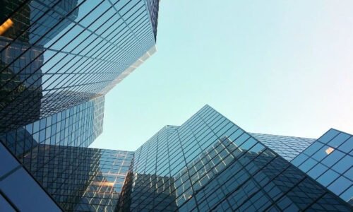 ایسی منفرد ٹیکنالوجی جو آپ کی عام کھڑکیوں کو سولر پینلز میں تبدیل کرسکتی ہے