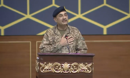 افغانستان کو فتنہ الخوارج اور پاکستان میں سے ایک کا انتخاب کرنا ہو گا ، فیلڈ مارشل عاصم منیر